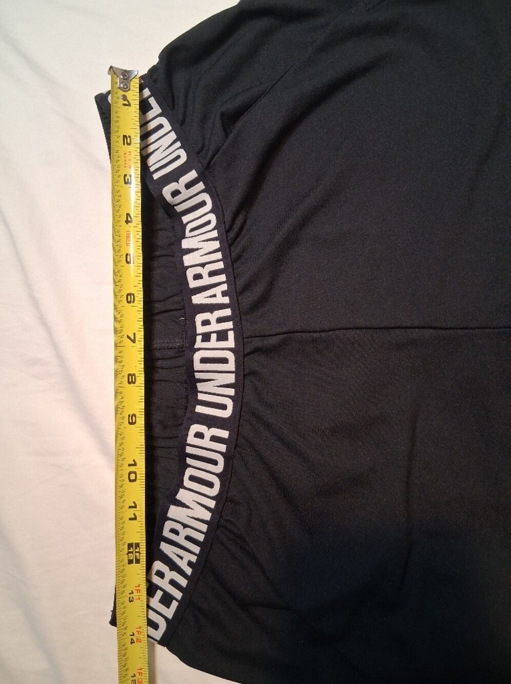 Under Armour Black Athletic Shorts Elastic Waistband (28" Waist) Gym Fit Active - Picture 4 of 7